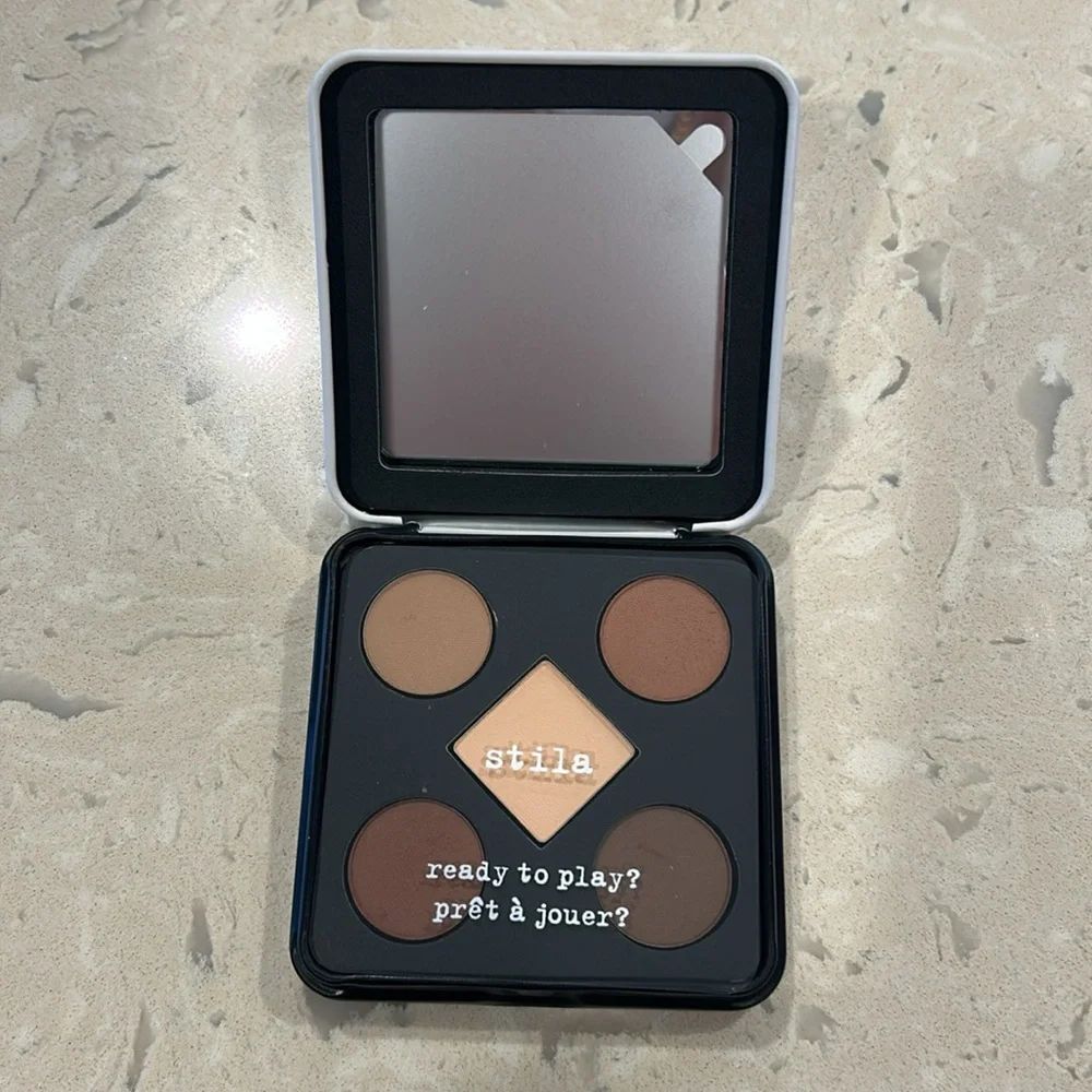 Stila Pocket Play Shadow Palette